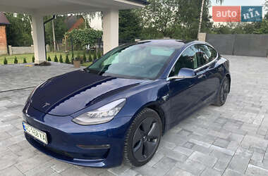 Седан Tesla Model 3 2018 в Хусте