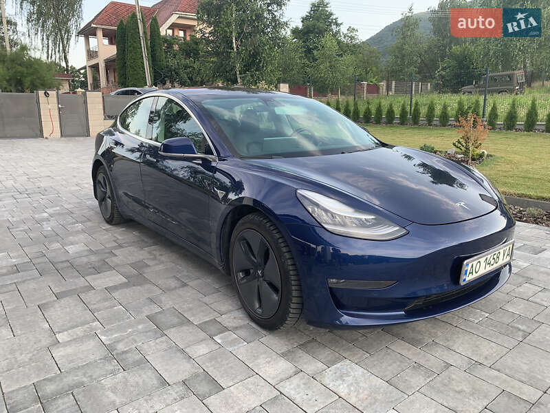 Седан Tesla Model 3 2018 в Хусте
