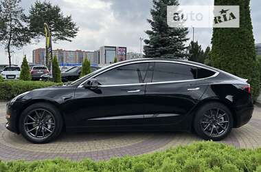 Седан Tesla Model 3 2019 в Львові