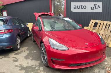 Седан Tesla Model 3 2021 в Киеве