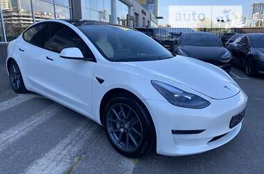 Седан Tesla Model 3 2021 в Києві