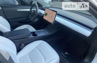 Седан Tesla Model 3 2021 в Києві