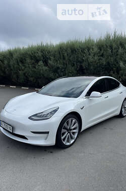 Седан Tesla Model 3 2018 в Киеве