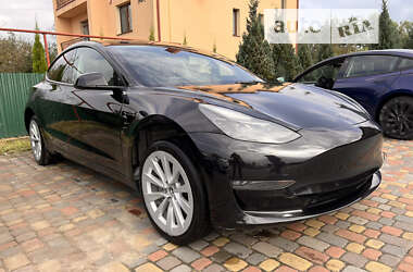 Седан Tesla Model 3 2022 в Самборе