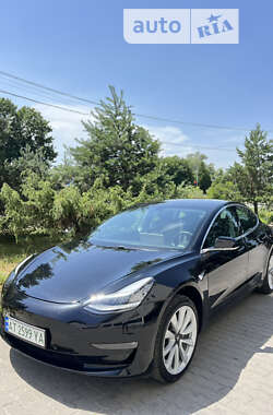 Седан Tesla Model 3 2020 в Івано-Франківську