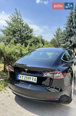 Седан Tesla Model 3 2020 в Ивано-Франковске