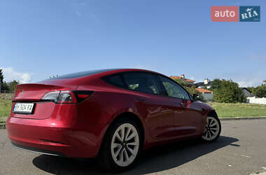 Седан Tesla Model 3 2023 в 