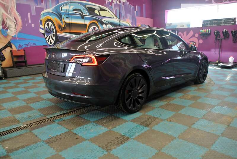 Седан Tesla Model 3 2021 в Києві