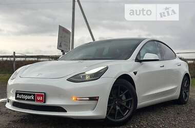 Седан Tesla Model 3 2021 в Львове