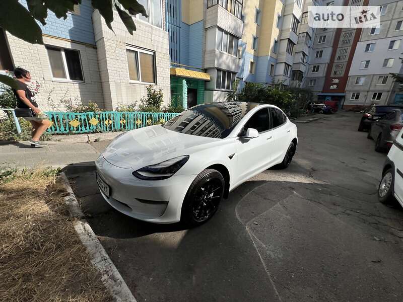 Седан Tesla Model 3 2018 в Білій Церкві