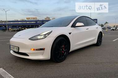 Седан Tesla Model 3 2021 в Києві