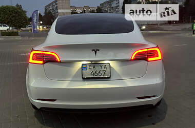 Седан Tesla Model 3 2020 в Черкассах