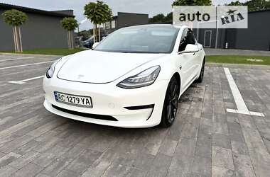 Седан Tesla Model 3 2020 в Львові