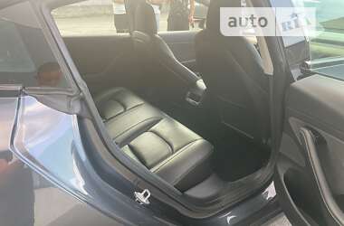 Седан Tesla Model 3 2020 в Киеве