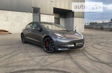 Седан Tesla Model 3 2020 в Киеве