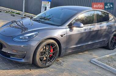 Седан Tesla Model 3 2021 в 