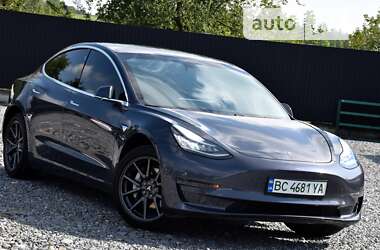 Седан Tesla Model 3 2019 в Дрогобыче