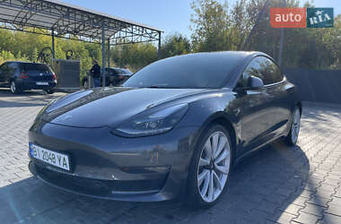 Седан Tesla Model 3 2021 в Полтаві