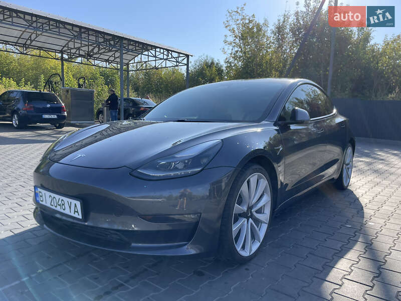 Седан Tesla Model 3 2021 в Полтаві