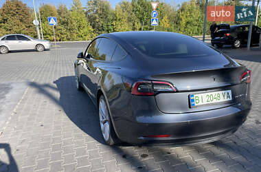 Седан Tesla Model 3 2021 в Полтаві