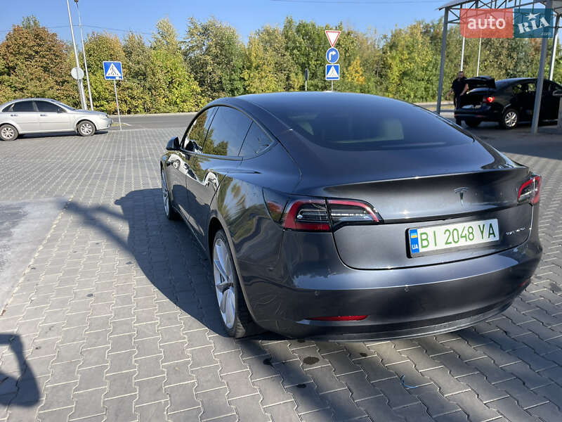 Седан Tesla Model 3 2021 в Полтаві