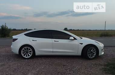 Седан Tesla Model 3 2022 в Києві