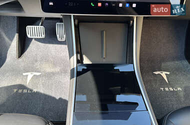 Седан Tesla Model 3 2018 в 