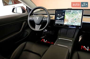 Седан Tesla Model 3 2021 в Одессе