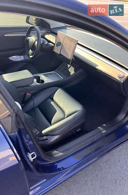 Седан Tesla Model 3 2021 в 