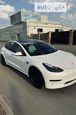 Седан Tesla Model 3 2022 в Києві