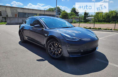 Седан Tesla Model 3 2018 в Борисполі