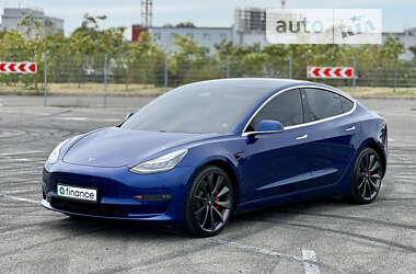 Седан Tesla Model 3 2020 в Киеве