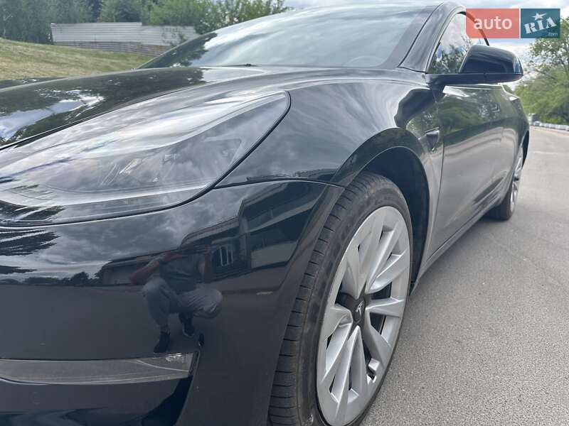 Седан Tesla Model 3 2022 в Запоріжжі