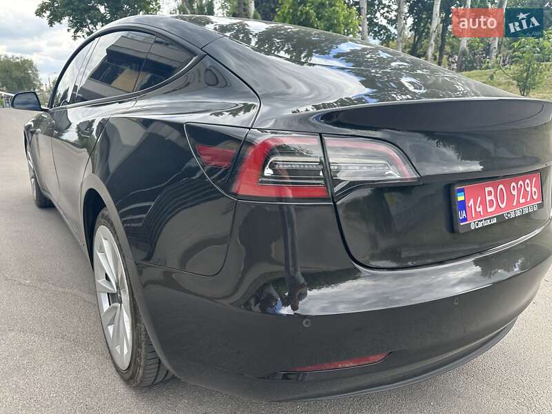 Седан Tesla Model 3 2022 в Запоріжжі