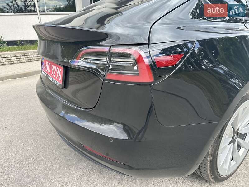 Седан Tesla Model 3 2022 в Запоріжжі