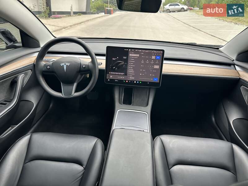 Седан Tesla Model 3 2022 в Запоріжжі