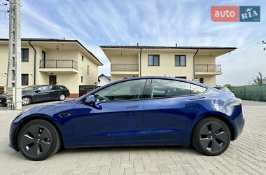 Седан Tesla Model 3 2021 в 