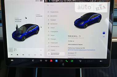 Седан Tesla Model 3 2020 в Виннице