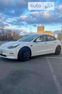 Седан Tesla Model 3 2022 в Львове