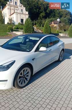 Седан Tesla Model 3 2022 в Львові