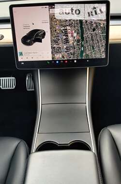 Седан Tesla Model 3 2018 в 