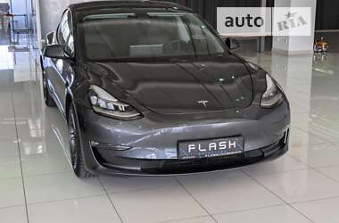 Седан Tesla Model 3 2020 в Киеве