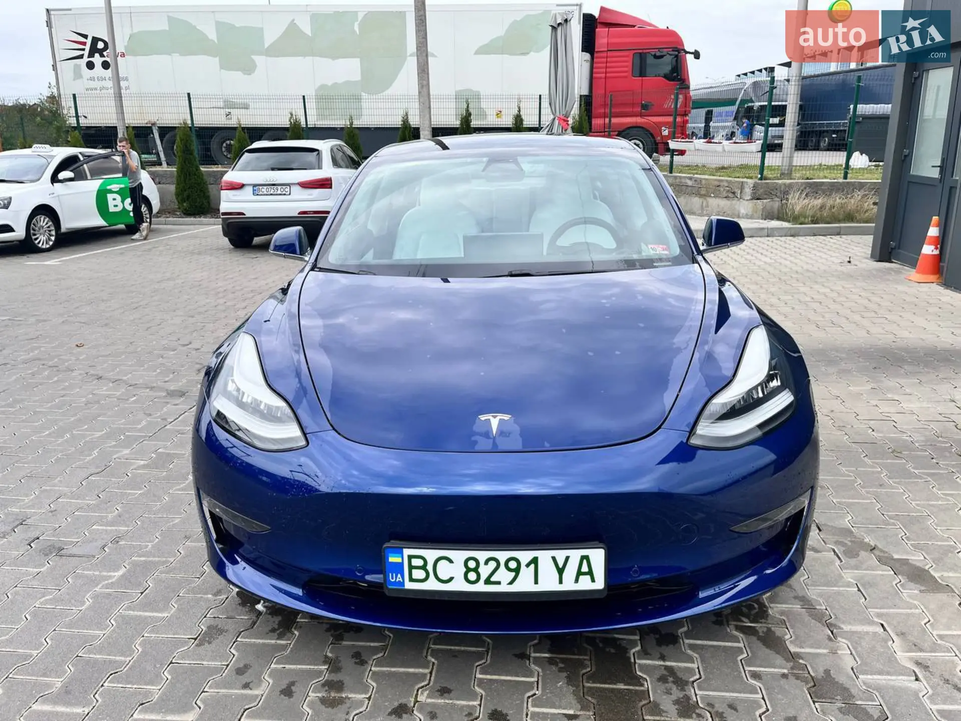 2019 Tesla Model 3 - мініатюра 3