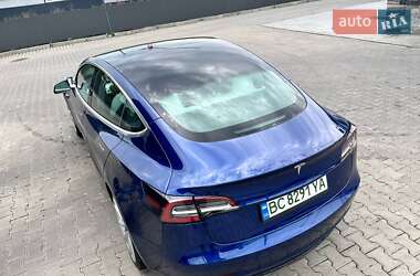 Седан Tesla Model 3 2019 в Львове