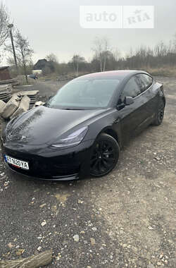 Седан Tesla Model 3 2018 в Івано-Франківську