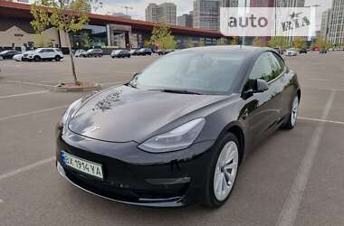 Седан Tesla Model 3 2022 в Києві