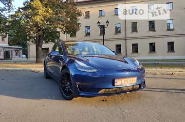 Седан Tesla Model 3 2019 в Николаеве