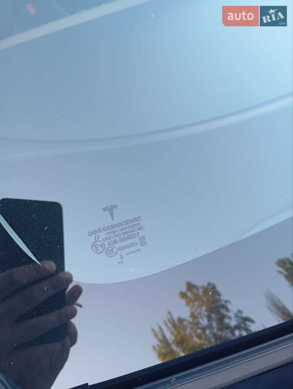 Седан Tesla Model 3 2018 в Никополе