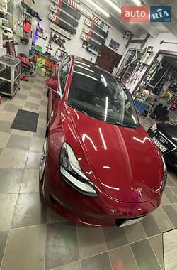 Седан Tesla Model 3 2018 в 