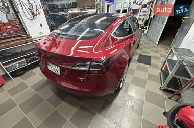Седан Tesla Model 3 2018 в 